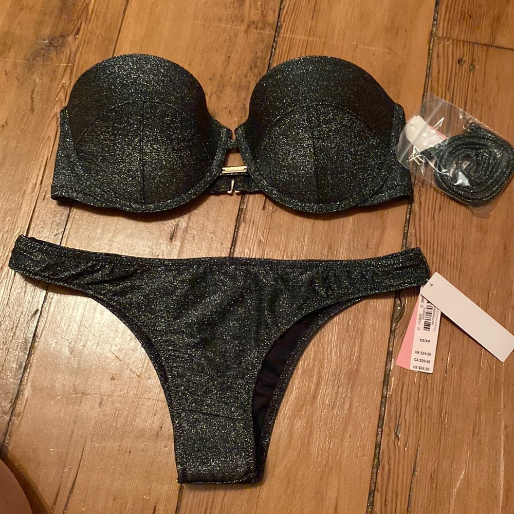 NWT Victoria’s Secret bikini